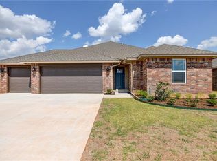 3408 Shutter Ridge Dr, Mustang, OK 73064