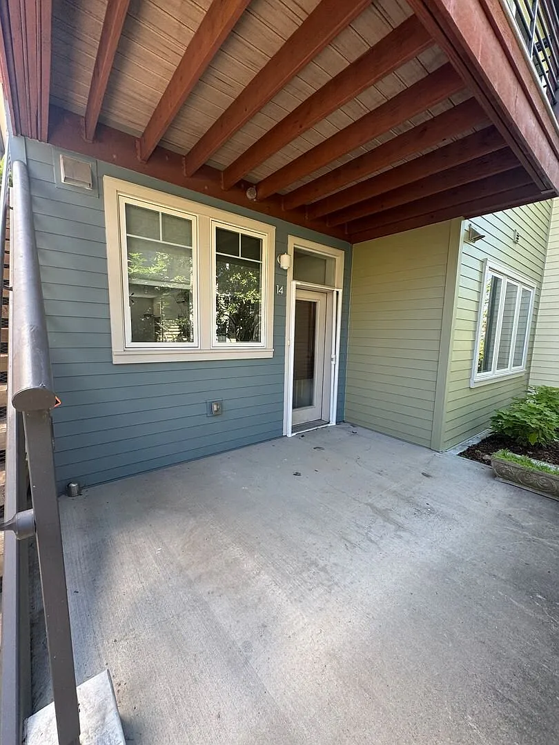Beautiful 2 bed /1 bath condo in desirable Germantown - walking distance to coffee shops, restaur... — Photo 2