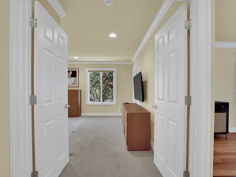 10 Saint Louis Ln — Photo 21
