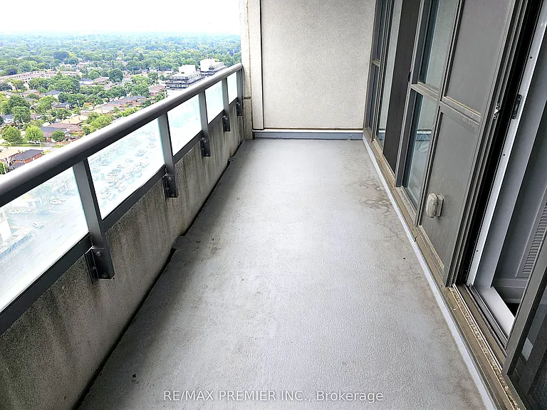 17 Zorra St #2101 — Photo 12
