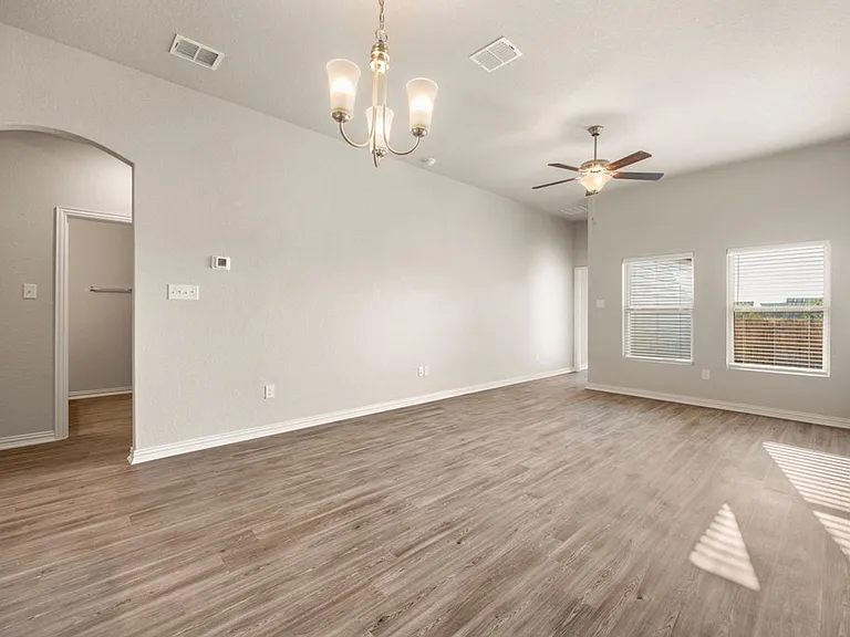 5502 Cibolo Pass — Photo 4