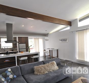 Bright, light, open floor plan with vaulted ceilings and lar