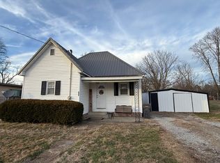 206 W Pennsylvania Ave, Pittsburg, IL 62974