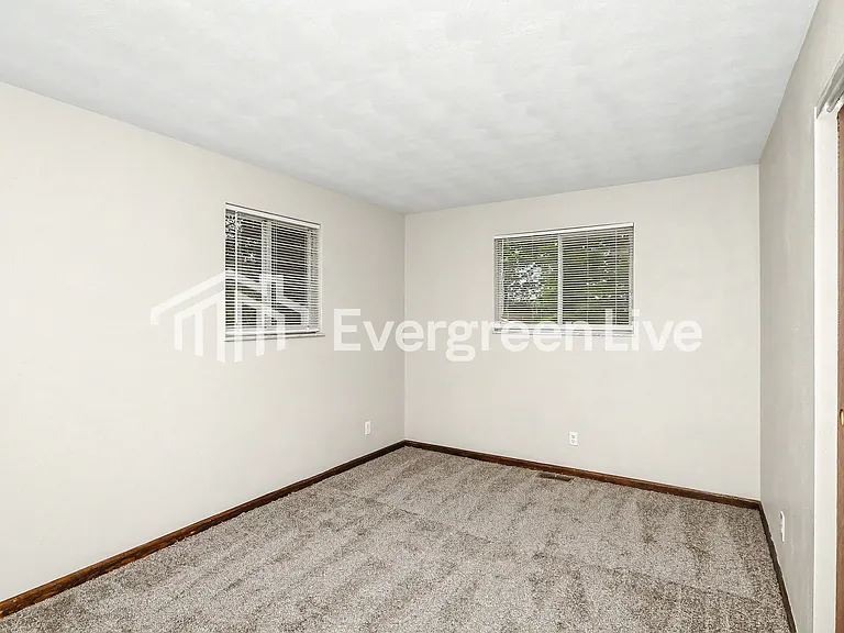 224 Mason Ave — Photo 11
