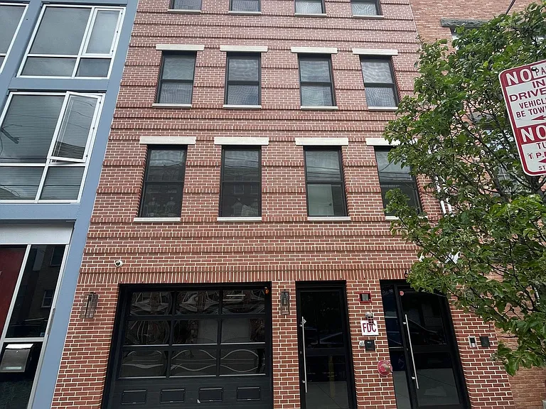 609 Monroe St #2 — Photo 38