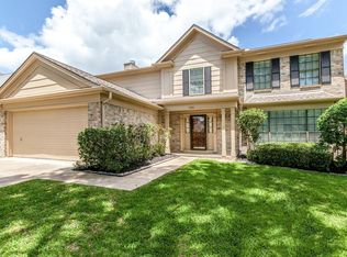134 Hidden Lake Dr, League City, TX 77573