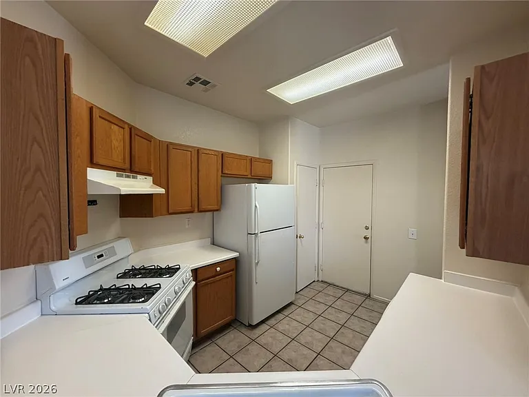 7821 Sungrove Ct — Photo 13