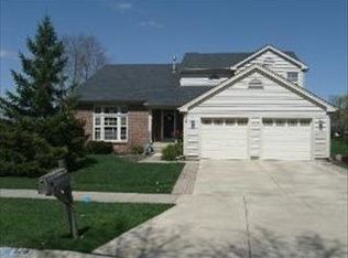 529 Rutgers Ln, Elk Grove Village, IL 60007
