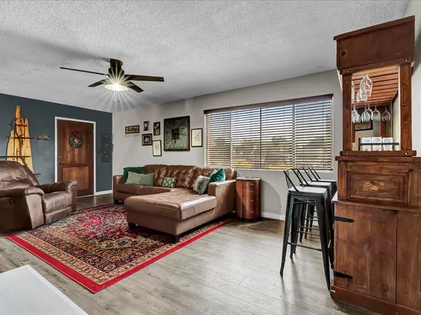 1411 S Divisadero Street, Visalia, CA 93277