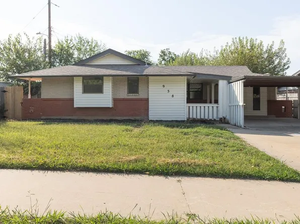 938 NW 5th St, Moore, OK 73160