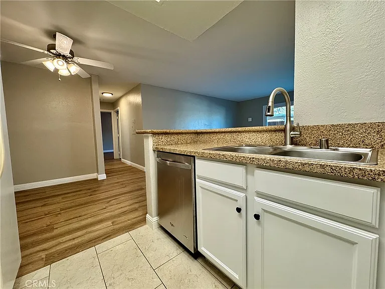 432 Edgehill Ln #95 — Photo 9