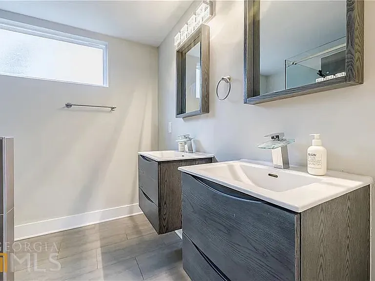 2573 Joyce Ave — Photo 16