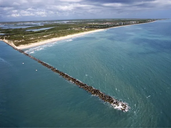 2302 Atlantic Beach Boulevard, Hutchinson Island, FL 34949
