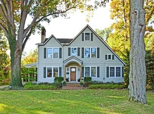 29215 Osborn Rd, Bay Village, OH 44140