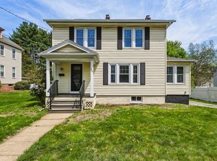 36 Queen St, Holyoke, MA 01040