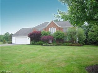 101 Alderwood Trl, Chagrin Falls, OH 44022