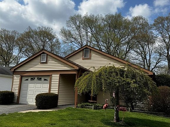 2nd image of 268 Edinburgh Drive