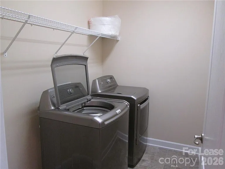9916 Evergreen Terrace Dr — Photo 22