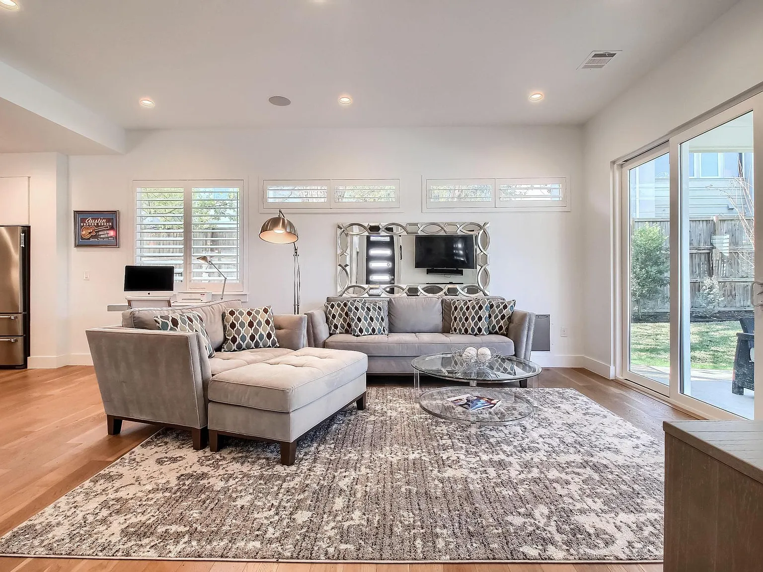 2112 Thornton Rd — Photo 4
