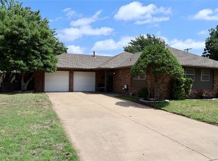 7613 NW 28th St, Bethany, OK 73008