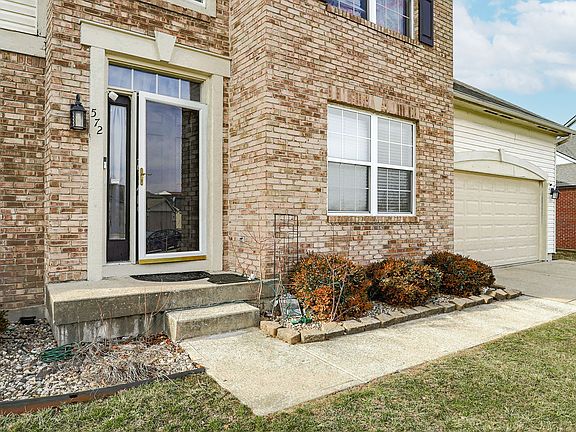 3rd image of 572 Alton Dr