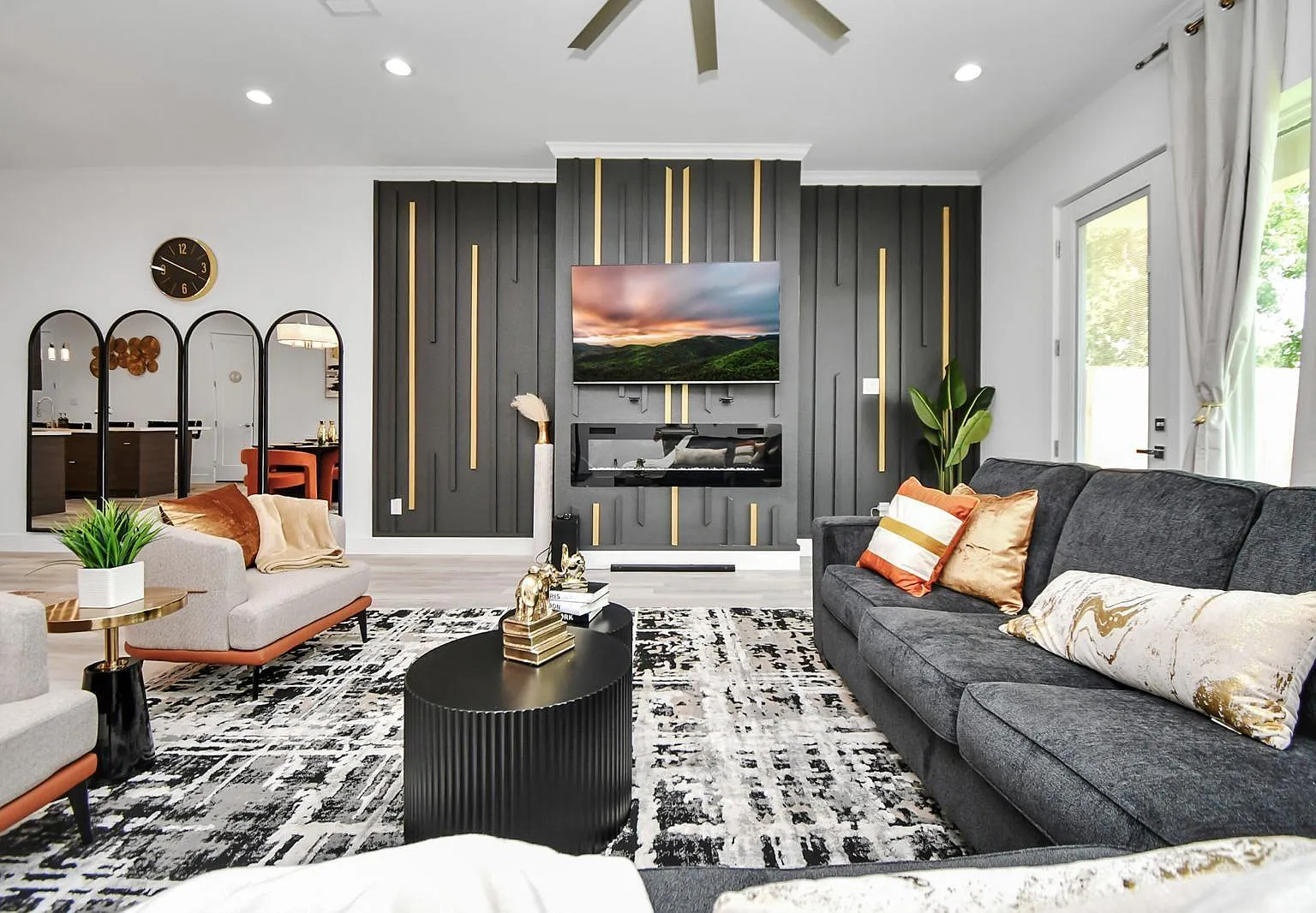 3 bed, 2.5 bath, 2258 sqft, $2,900 — Photo 1