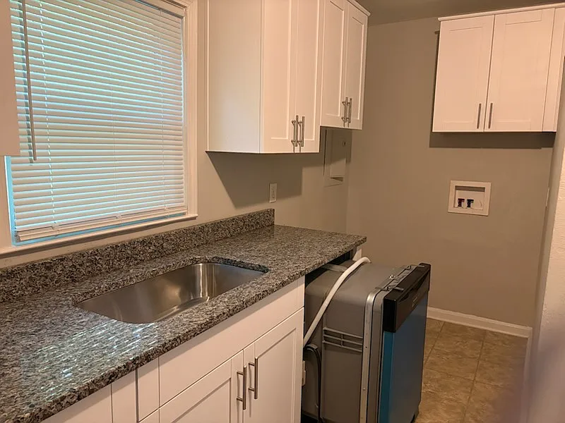 3 bed, 900 sqft, $1,495 — Photo 4