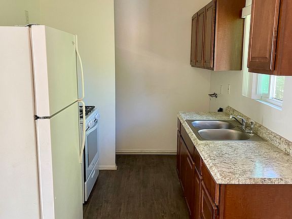 3rd image of 328 La Paloma St #330