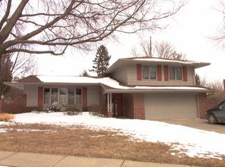 2911 Watrous Ave, Des Moines, IA 50321