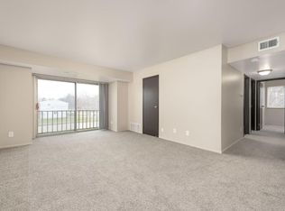 101 Vickie Ct #4, Lansing, MI 48910