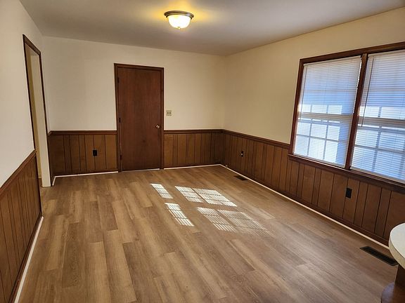 5th image of 107 Hillcrest Ln