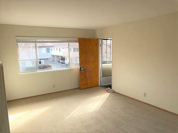 3rd image of 1587 Ontario Dr APT 6