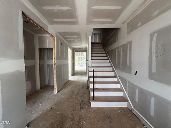 2nd image of 1679 Terry Rd
