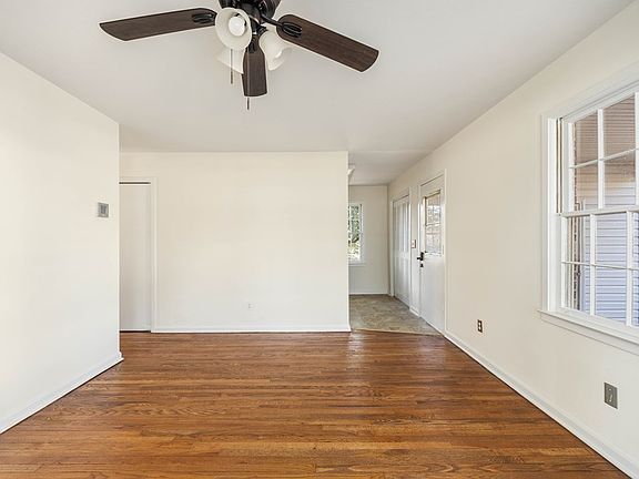 5th image of 5043 Thomason Ave