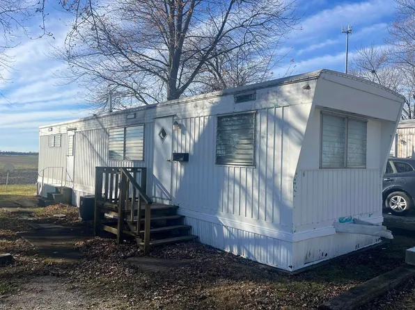 535 S Emmett St, Virden, IL 62690