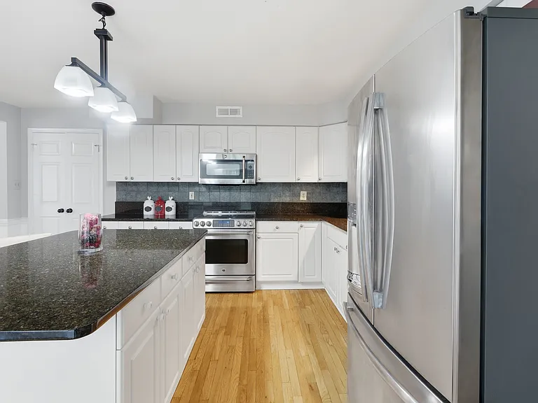 6306 Dunaway Ct — Photo 19