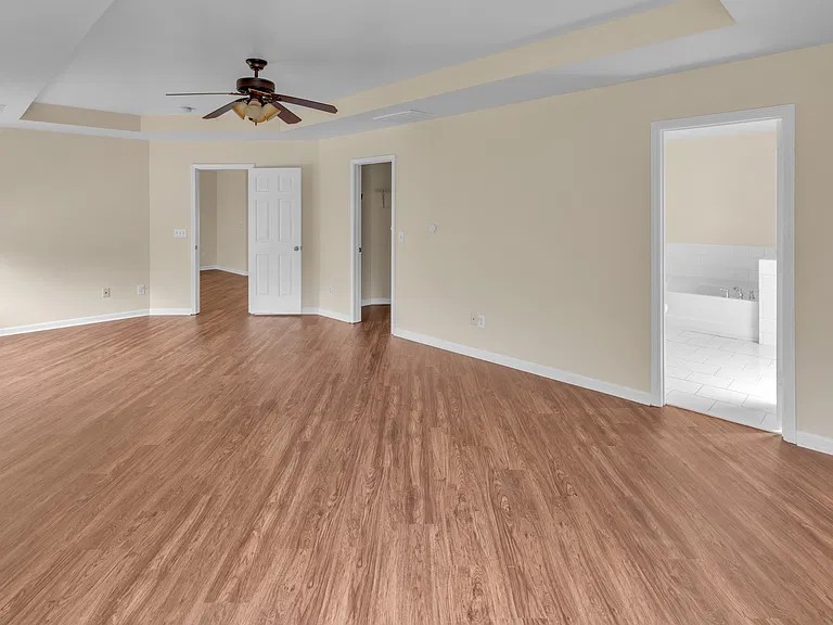 240 Seymour Pl — Photo 12