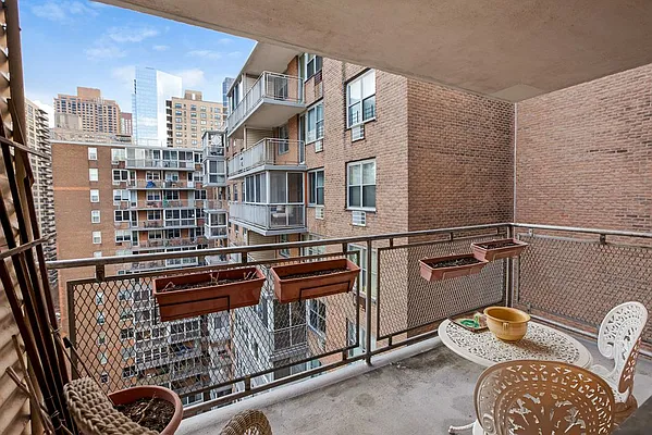 Sold by Corcoran | media 22