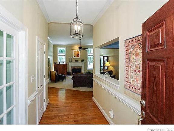 3rd image of 3801 Davis Dr