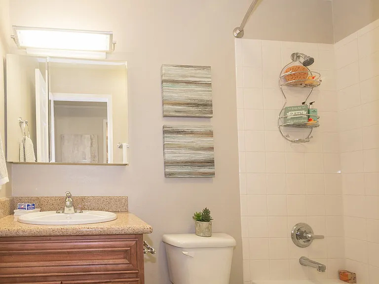 Ventana Apartments — Photo 10