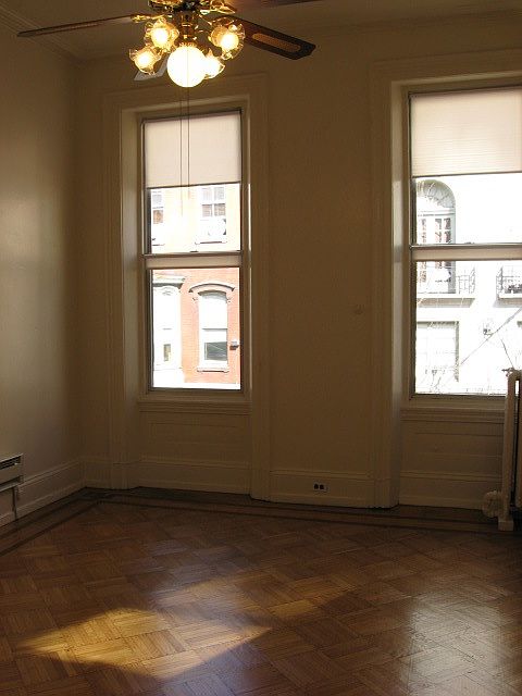 2nd image of 2024 Chestnut St APT C