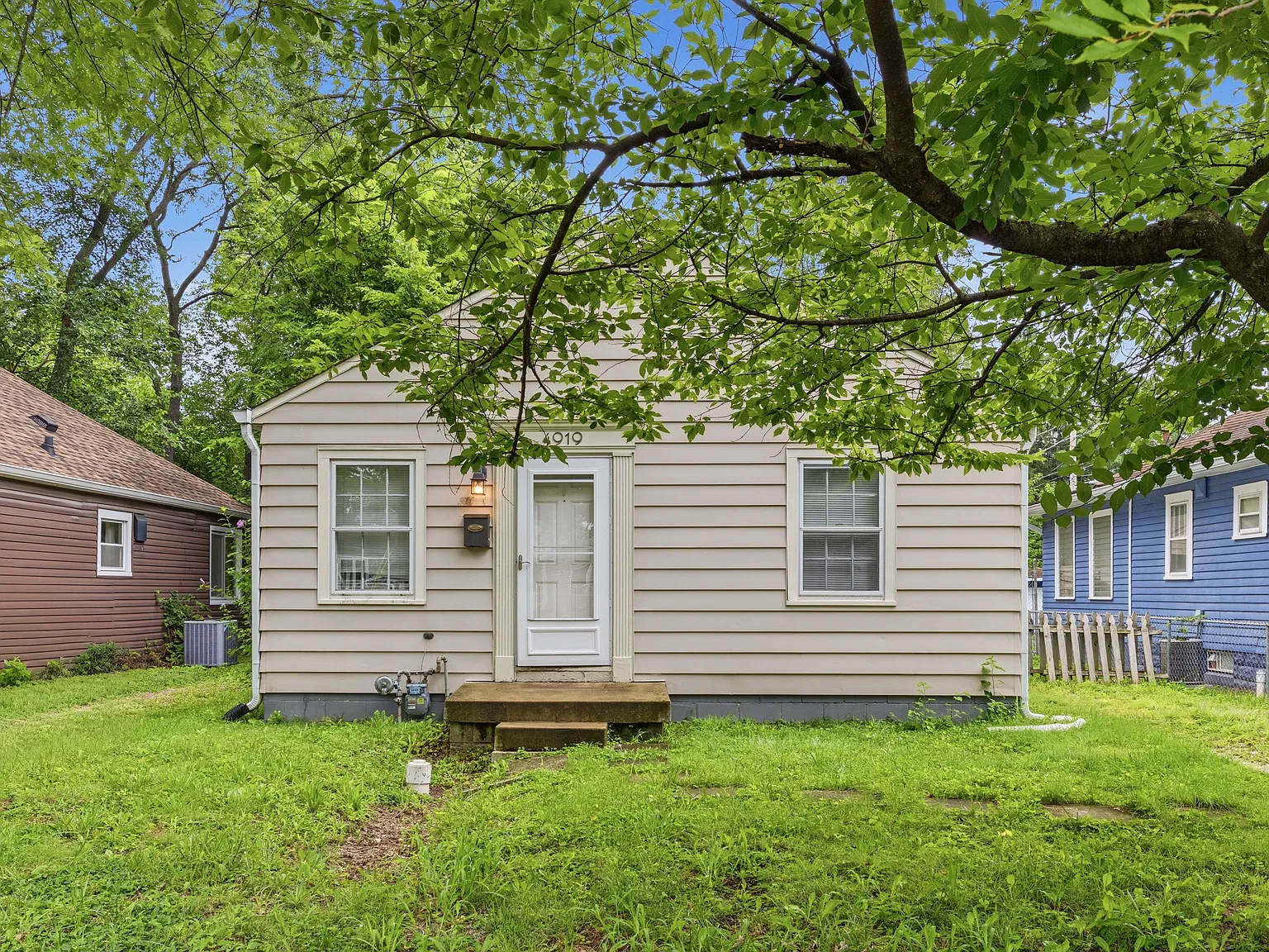 4919 Indianola Ave — Photo 1