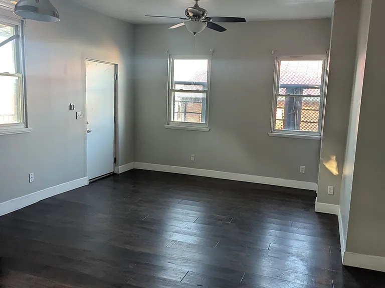 271 Mohawk St #3 — Photo 1