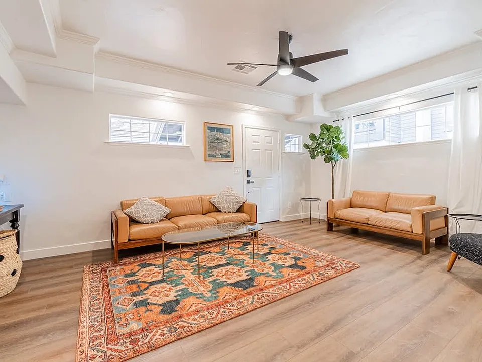 142 Bell St #ID1250764P