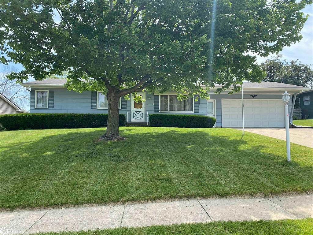 1304 S 3rd Ave, Marshalltown, IA 50158 Zillow