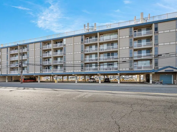 351 96th St APT 215, Stone Harbor, NJ 08247