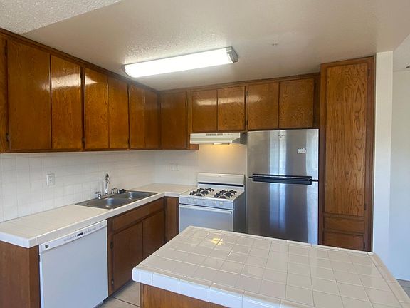 3rd image of 1066 Coronado Ave APT 203