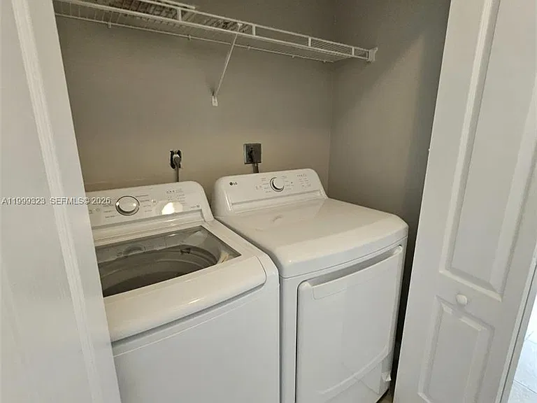 2527 W 76th St #208 — Photo 22