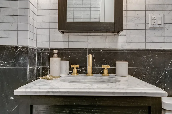 Rented by Mishkan Group | media 52