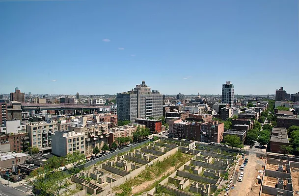 Sold by Real Direct | media 14